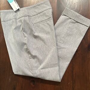 Tribal Women’s Heather Gray Cuffed Cropped Trouser